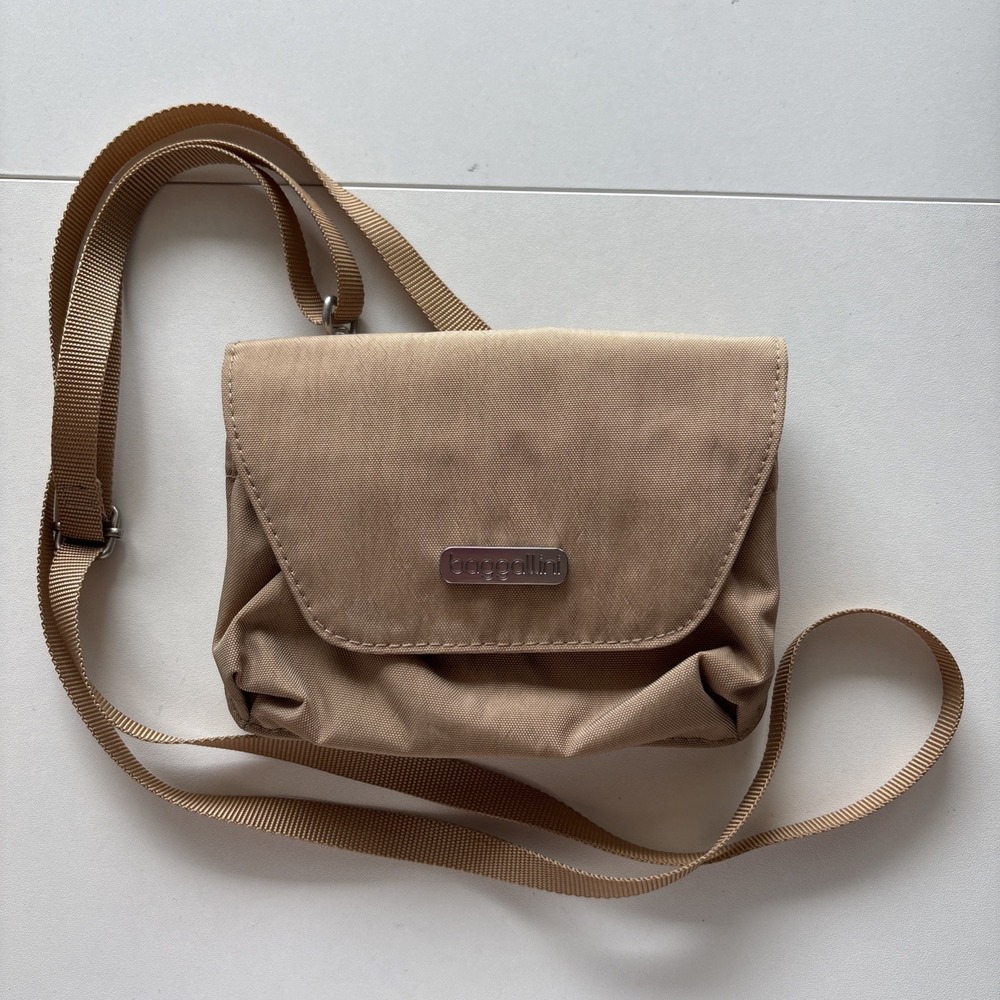 Baggallini Mini Belt / Crossbody Wallet Tan‎ Blue